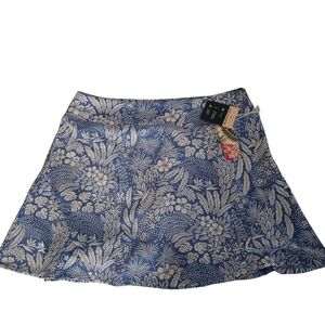 NWT Tommy Bahama Tropical Blue and White Floral Skort